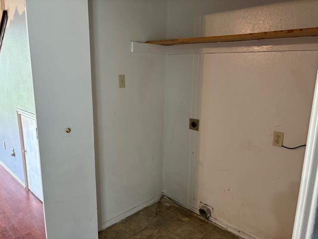 Building Photo - 1366 Old Jamestown Ct