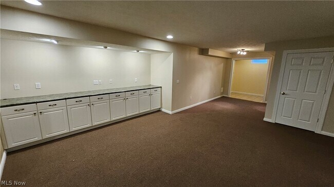 Building Photo - 7235 Dursley Ct