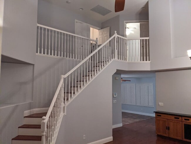 Building Photo - Beautiful 3bed 2.5bath 2 story home located in Rivergate Gated Community