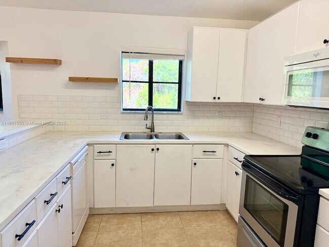 Building Photo - 22901 SW 88th Pl