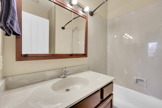 Building Photo - $3,495 - 4 Bed, 4 Bath Home with 4 Car Gar...