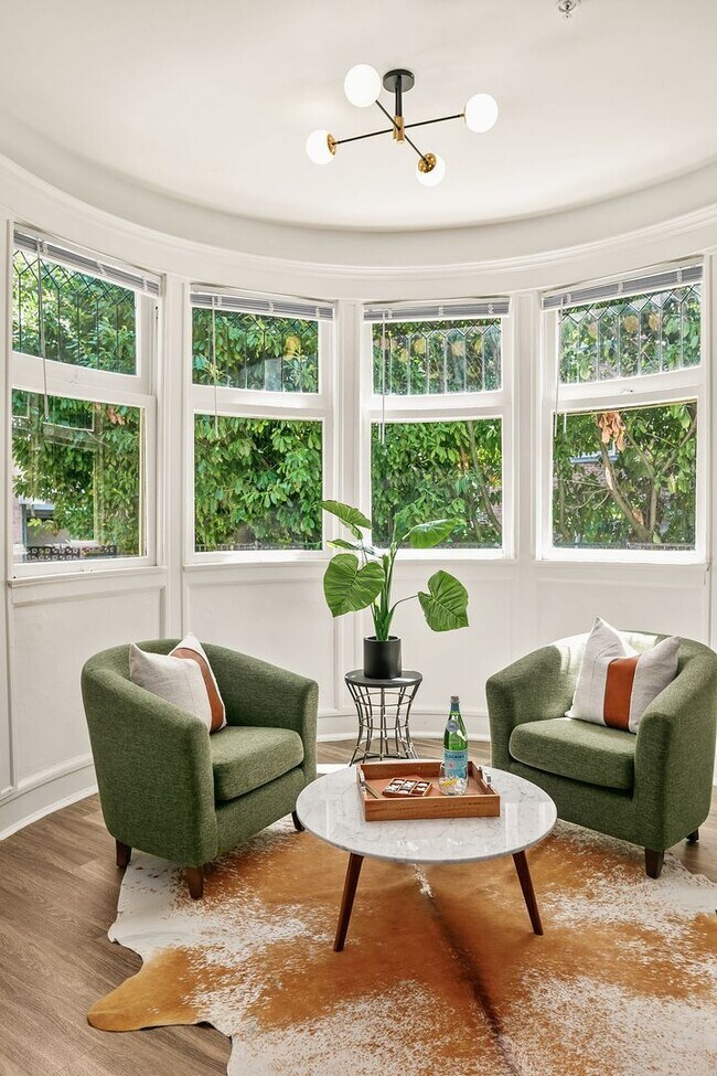 Building Photo - Rooms for Rent on Capitol Hill!