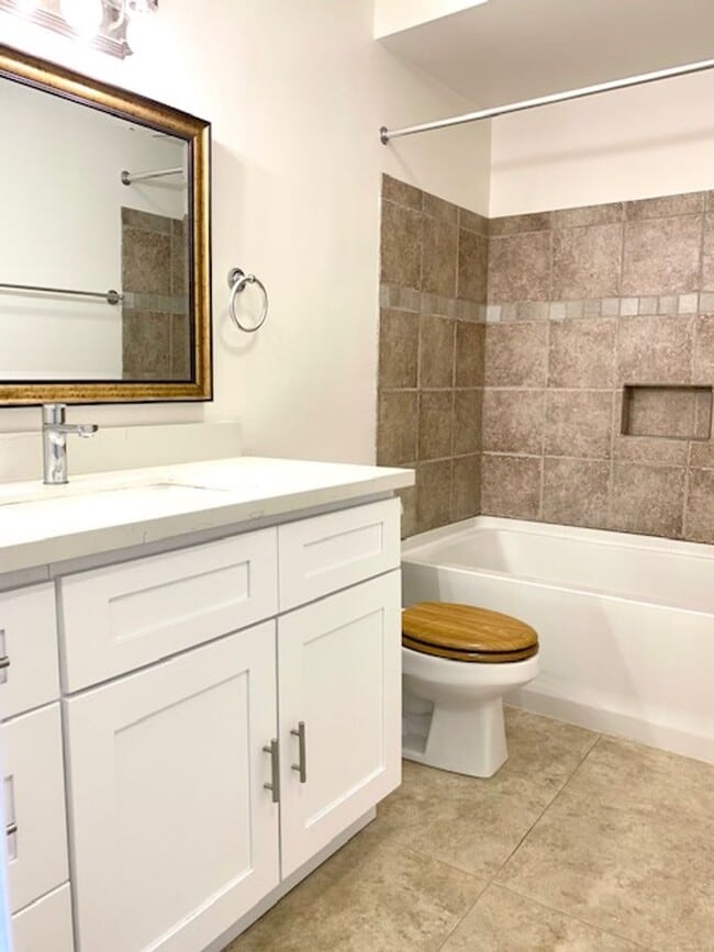 Building Photo - 2901 Peninsula Rd