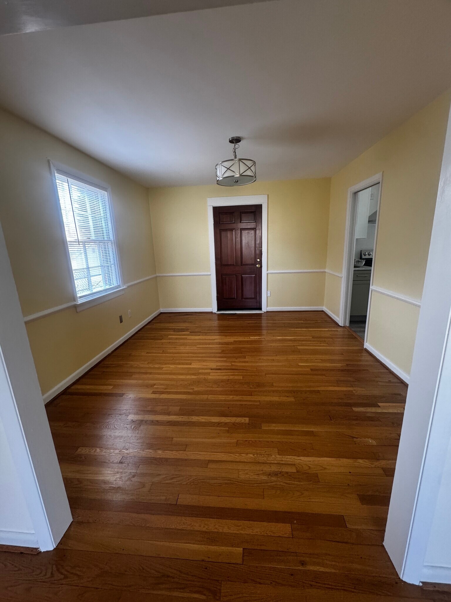 Building Photo - 8409 Freestone Ave