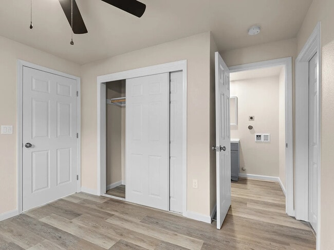 Building Photo - 1032 Pendegast St