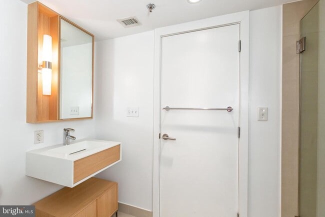 Building Photo - 1515 15th St NW