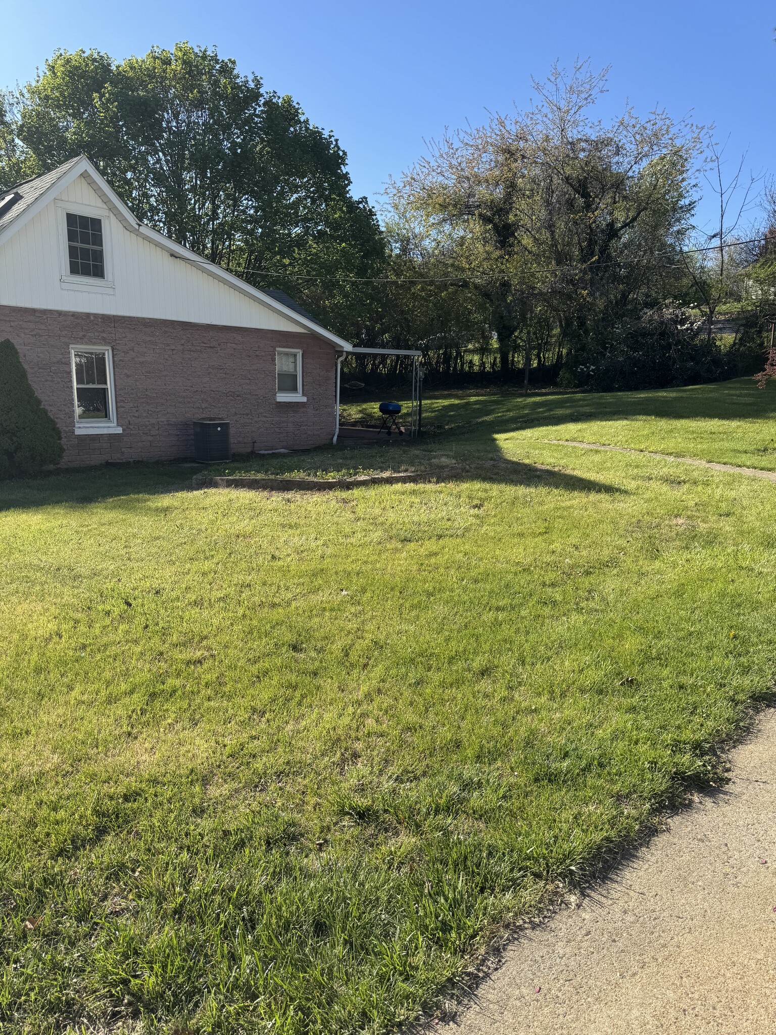 Building Photo - 73 Stamey St