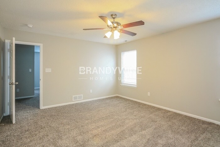 Building Photo - 1341 Lake Meadow Dr