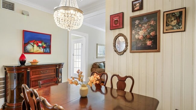 Building Photo - 14 Sanchez Ave