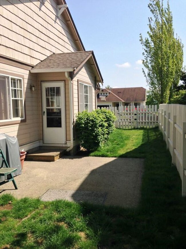 Building Photo - Cute Single-Level Home in Vista Ridge