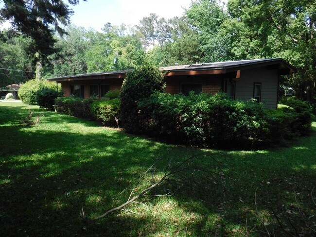Building Photo - 623 Voncile Ave