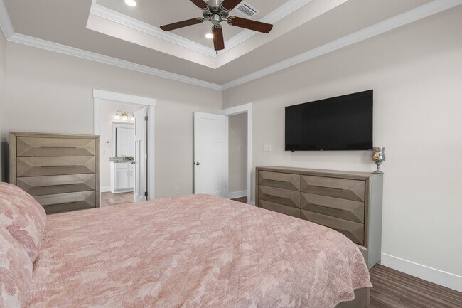 Building Photo - 1048 Pheasant Cir