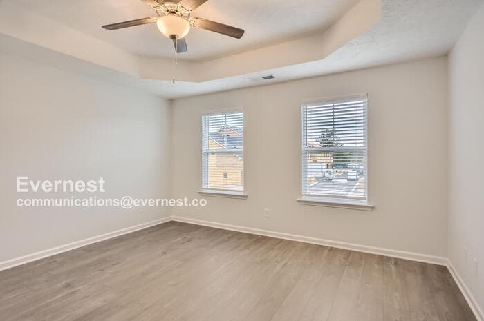 Building Photo - 307 Raines Ct