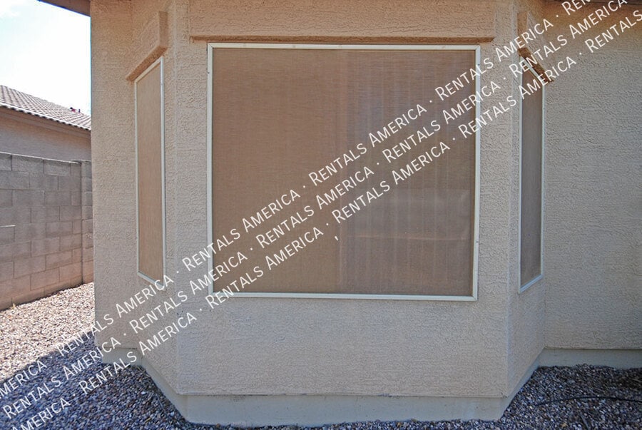 Building Photo - 4212 N 125th Ave