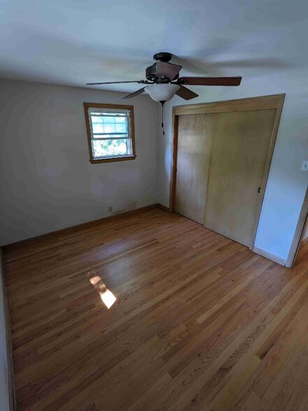 Building Photo - 251 N 116th St