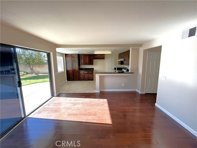 Building Photo - 1420 Panorama St