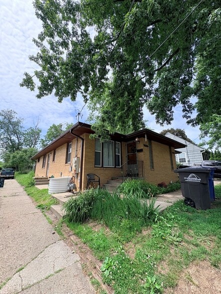 Building Photo - 3212 57th St