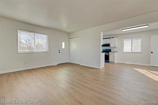 Building Photo - 1982 S Ortonville Rd