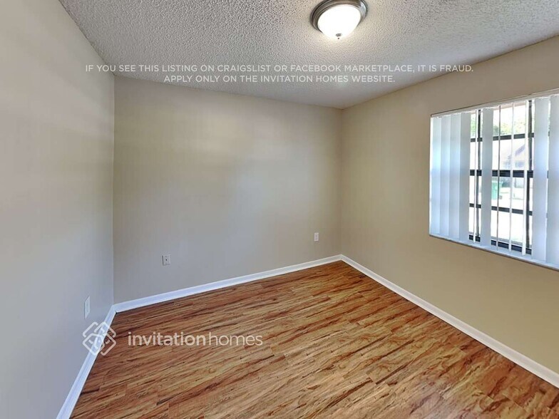 Building Photo - 13960 Beechwood Ct
