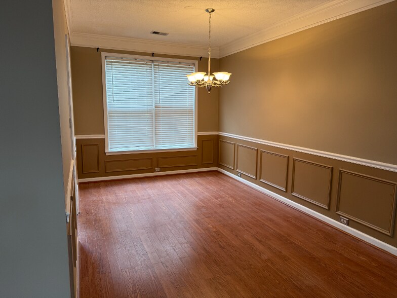 Building Photo - 13918 Laurel Trace Dr