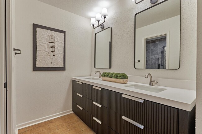 Building Photo - 2351 W Settler's Way