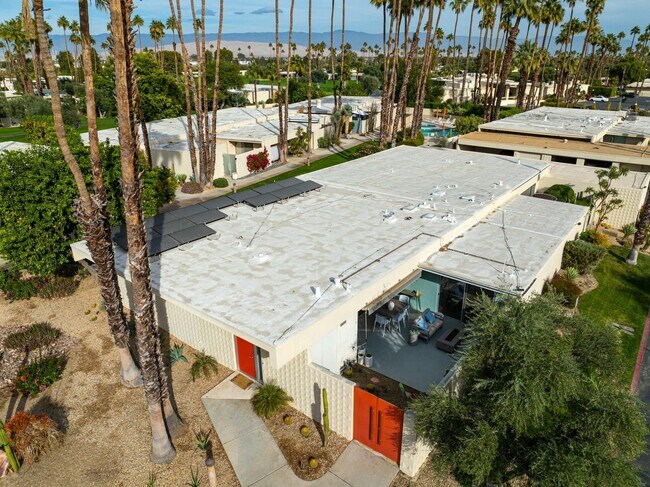 Building Photo - 17 Desert Lakes Dr