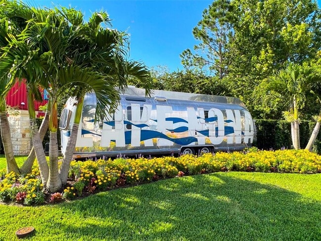 Building Photo - 13813 Benavente Ave