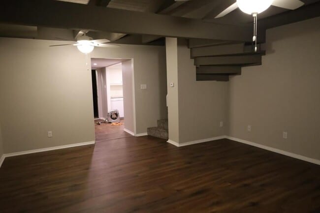 Building Photo - 208 E Starr Ave