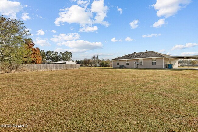 Building Photo - 1026 Carmen Dr