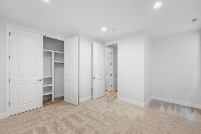 Building Photo - 3BD, 5BA LoHi Townhome with Rooftop Deck and 2-Car Garage