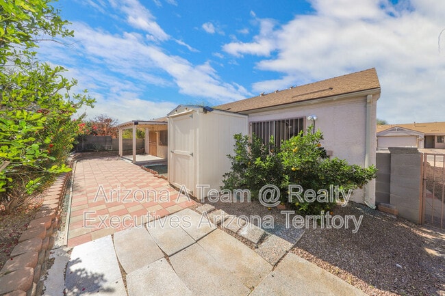 Building Photo - 3067 S Beck Dr