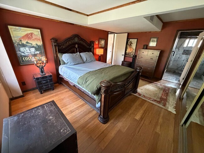 Building Photo - Fully Furnished Condo in the Heart of San Diego | 2 Parking Spaces, In-Unit Laundry, & Luxury Ame...