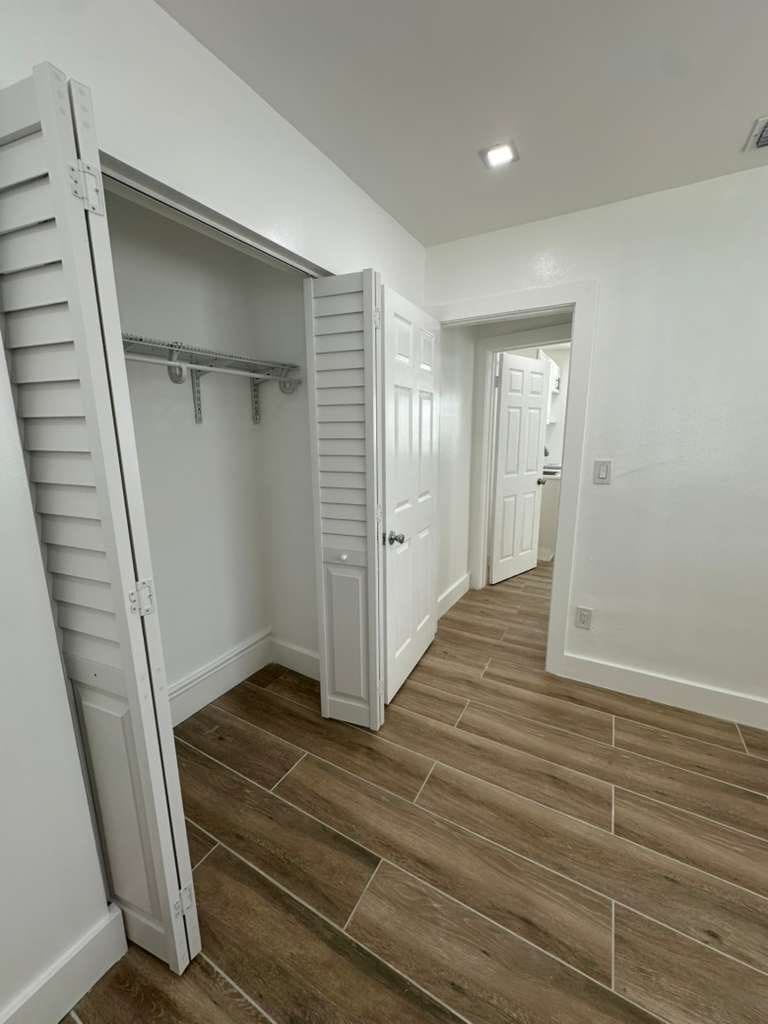 Building Photo - 14510 SW 105th Ave