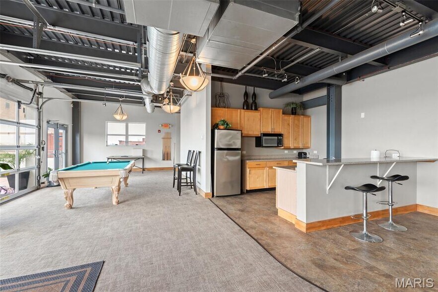 Building Photo - 2323 Locust St