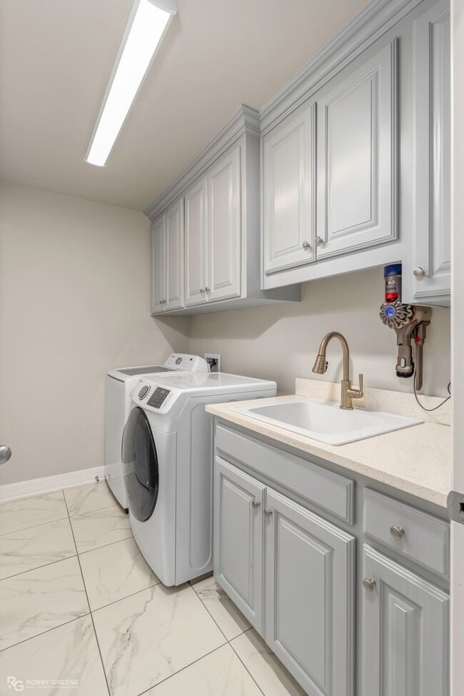 Building Photo - Modern 4BR Home w/ Bonus Room in Dogwood South