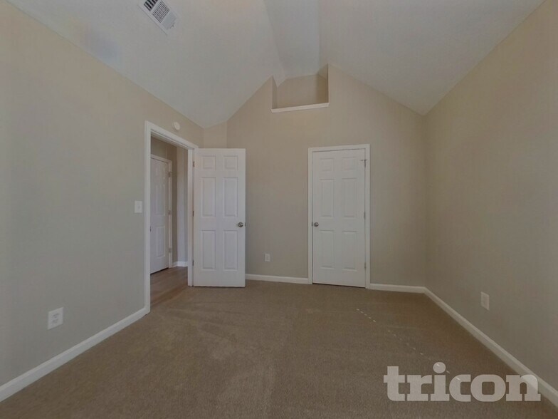 Building Photo - 3686 Lower Creek Dr