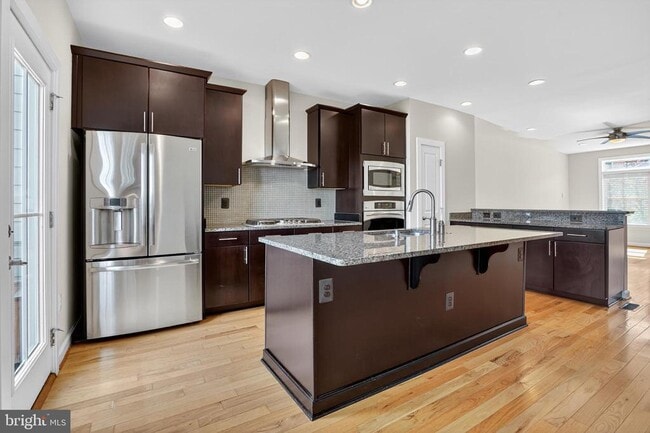 Building Photo - 44692 Collingdale Terrace