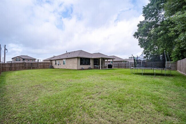 Building Photo - 104 Tracie Dr