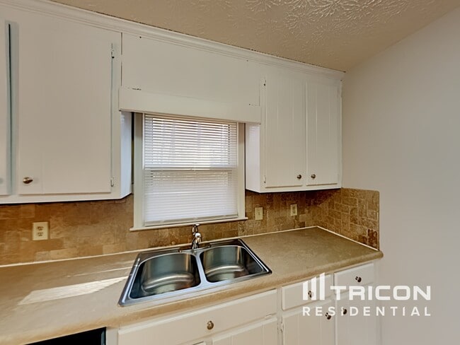 Building Photo - 143 Aspen Ct