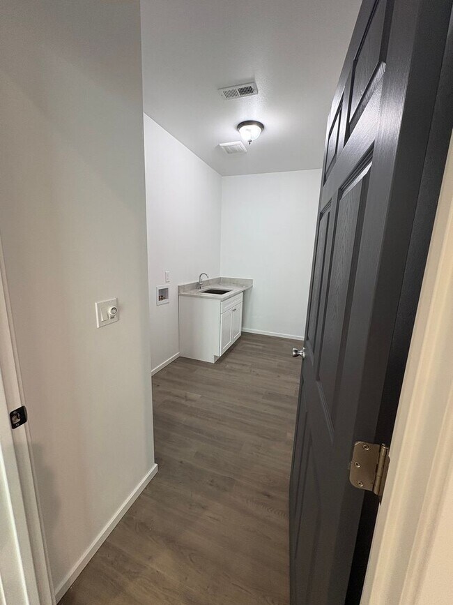 Building Photo - Single level Duplex for Rent Ephrata