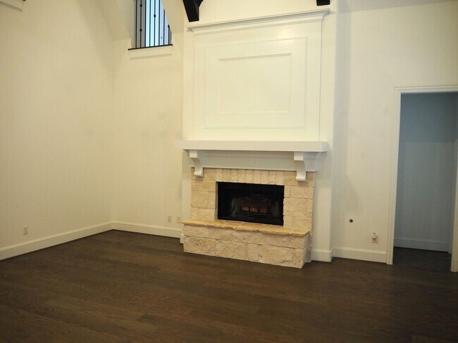 Building Photo - 2007 Greenvine Cir