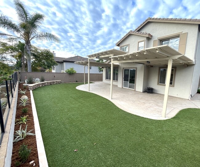 Building Photo - 7844 Paseo Tulipero