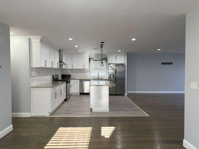 Building Photo - 171 N 17th St