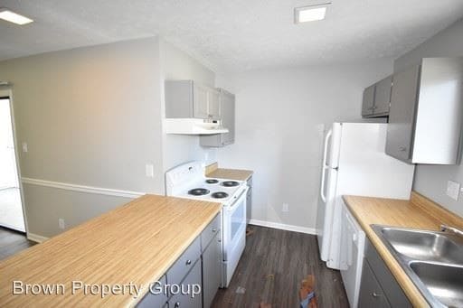 Building Photo - 943 Applewood Ln