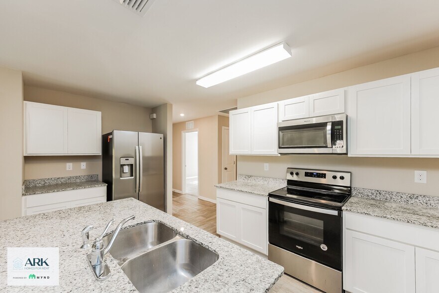 Building Photo - 9011 Aegean Cir