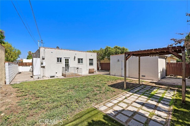 Building Photo - 921 N Clementine St