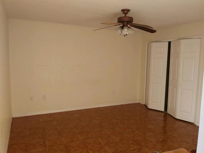 Building Photo - 409 Red Hawk Loop
