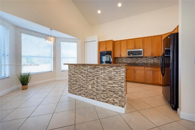 Building Photo - 5458 SW 195th Terrace