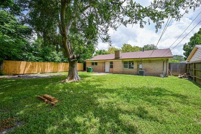 Building Photo - 14418 Alkay St