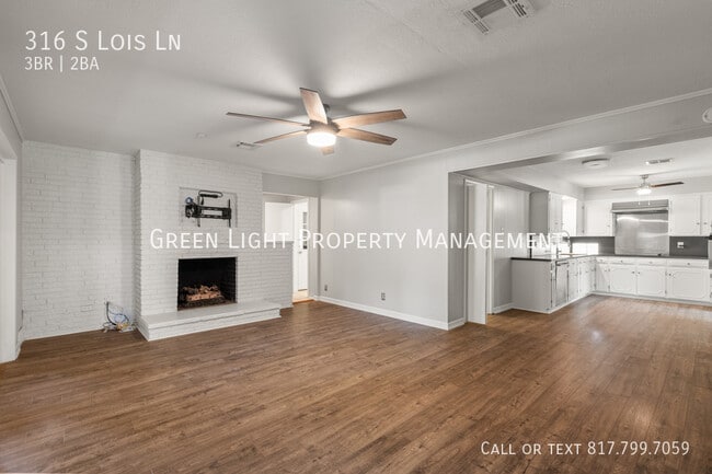Building Photo - 316 S Lois Ln